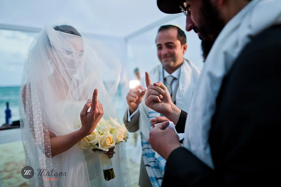 jewish wedding on the beach at playa del carmen