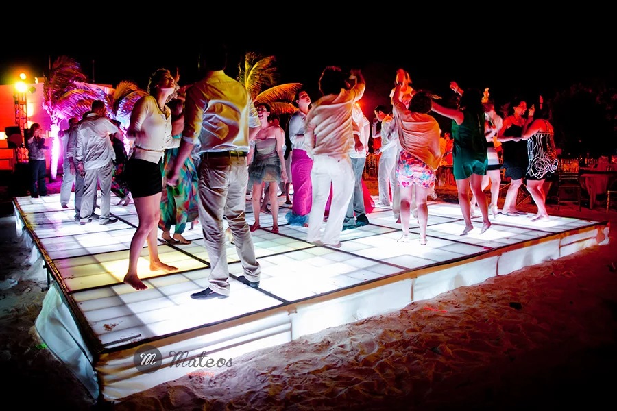 jewish wedding on the beach at playa del carmen