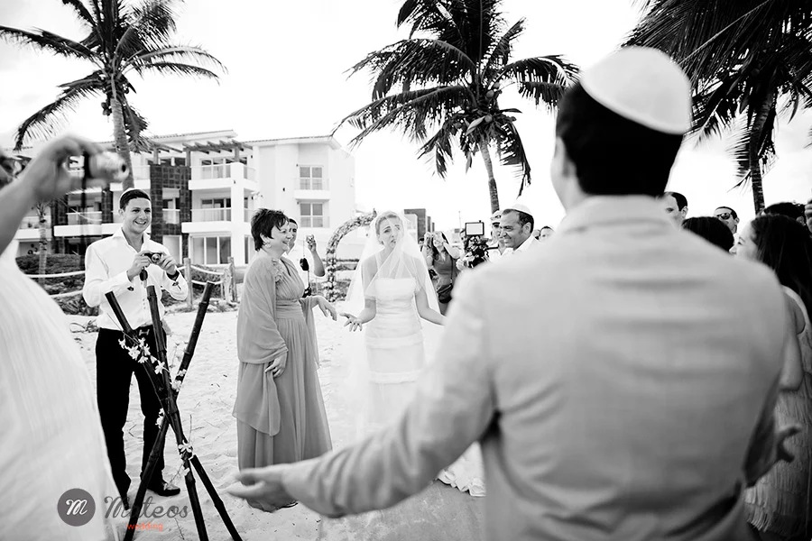 jewish wedding on the beach at playa del carmen