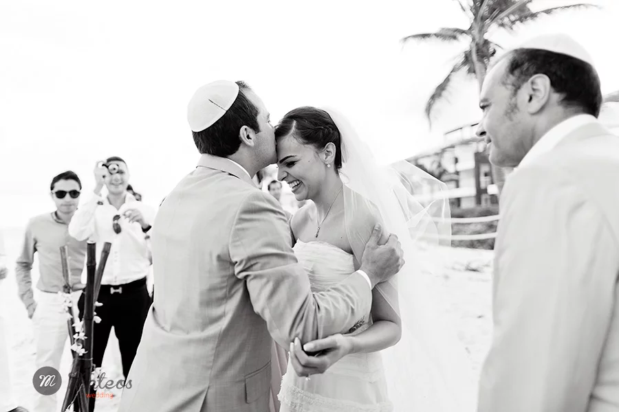 jewish wedding on the beach at playa del carmen
