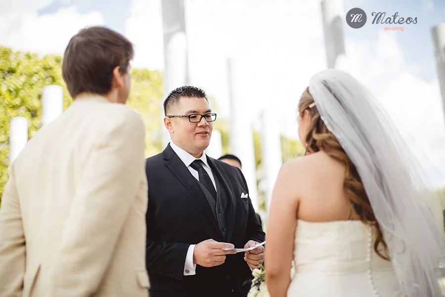 intimate wedding in paris