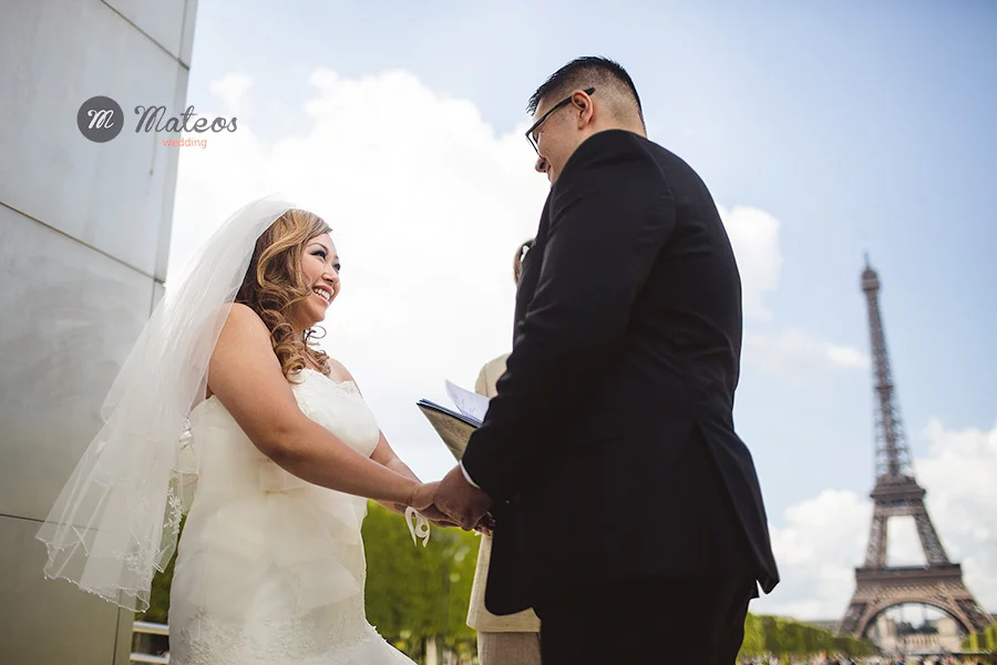 intimate wedding in paris