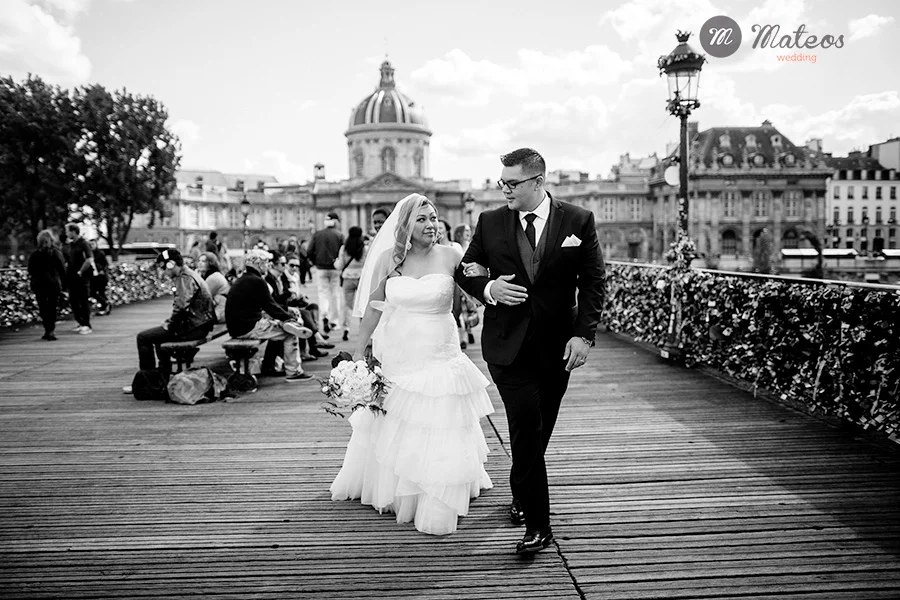 intimate wedding in paris