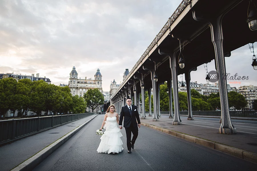 intimate wedding in paris