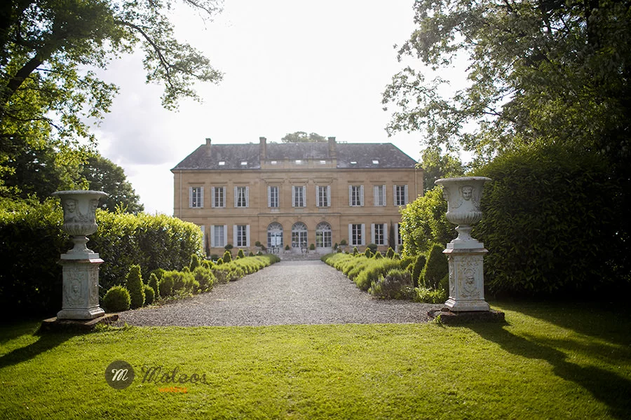 wedding day at chateau ladurantie