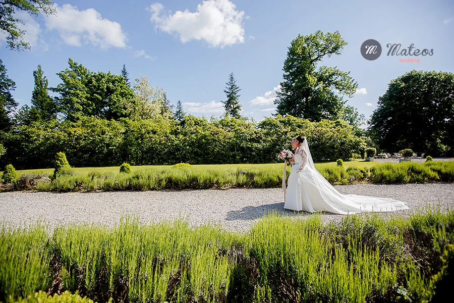 wedding day at chateau ladurantie