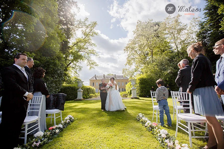 wedding day at chateau ladurantie