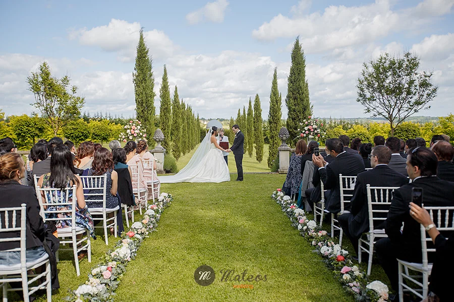wedding day at chateau ladurantie