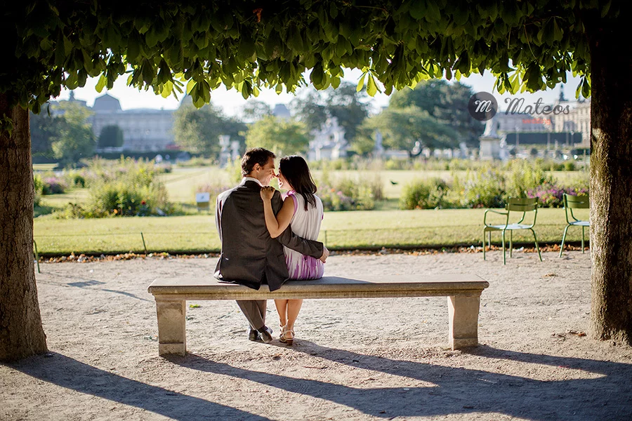paris photographer for pre wedding session in paris 02
