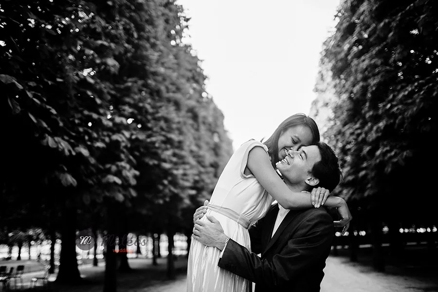 paris photographer for pre wedding session in paris 07