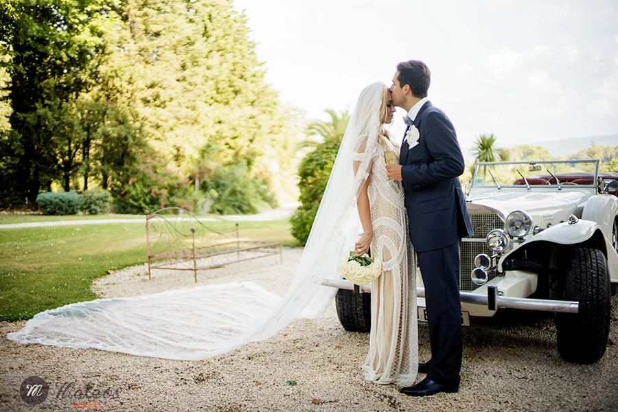 wedding at chateau de robernier, provence