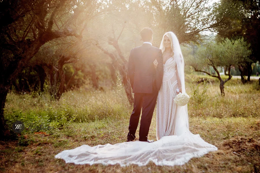 wedding at chateau de robernier, provence