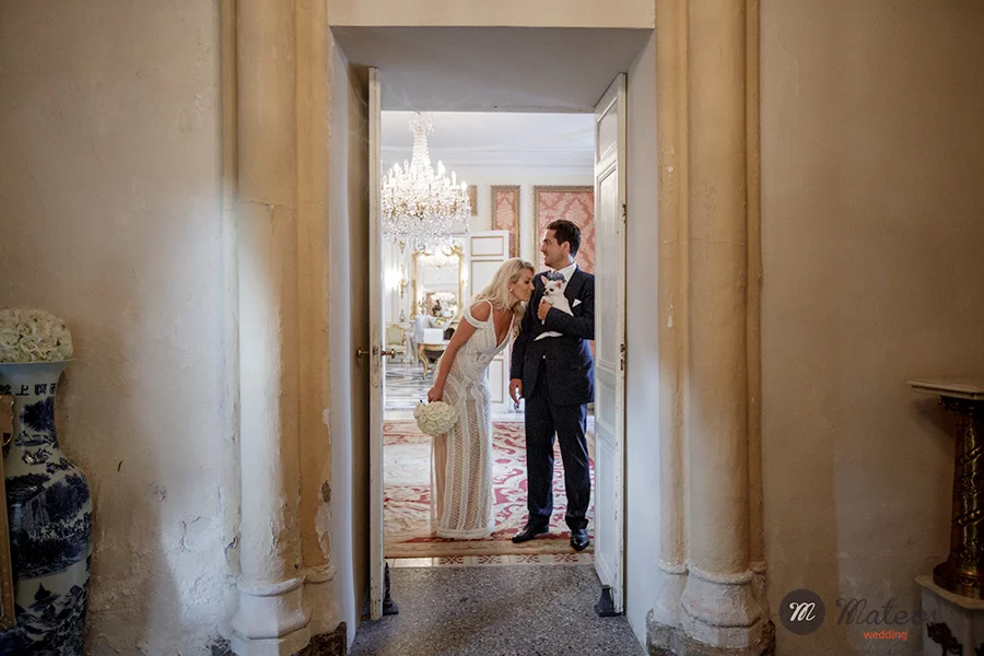 wedding at chateau de robernier, provence