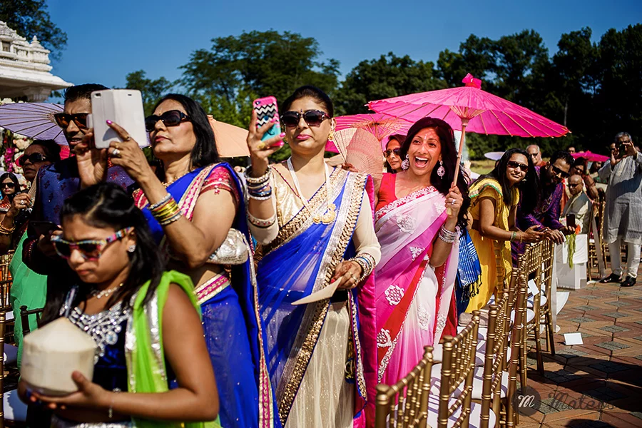 in indian wedding in chicago with a modern approach