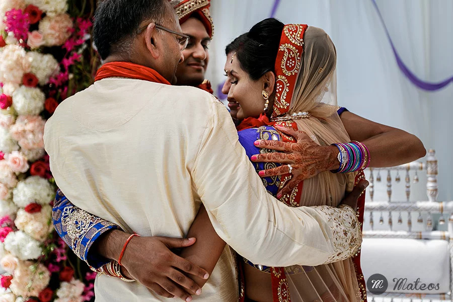 in indian wedding in chicago with a modern approach