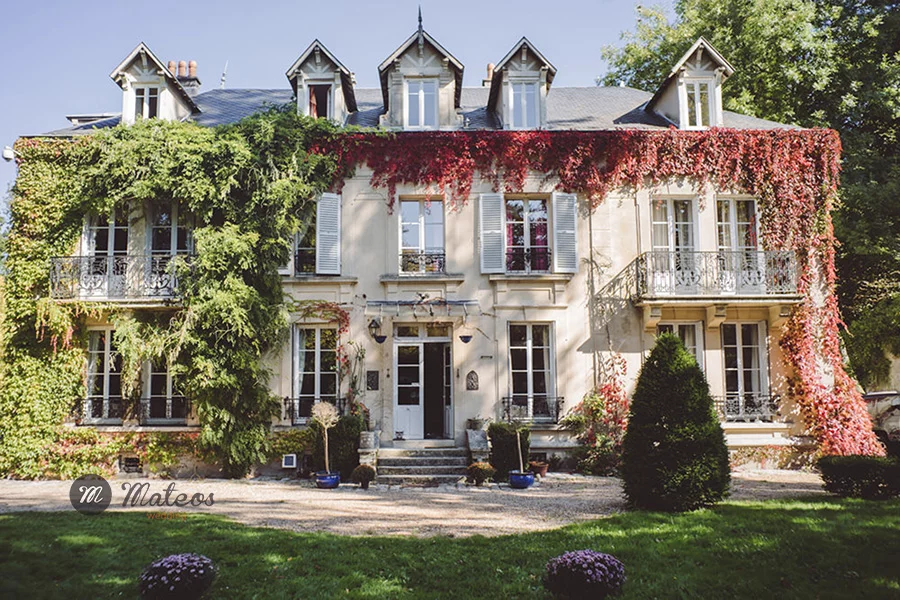 an french wedding style in paris