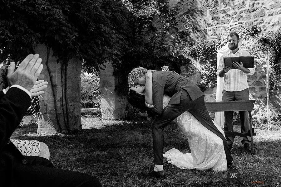 journalistic approach for happy wedding in bordeaux, Tabanac